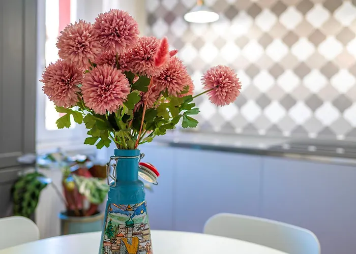 Lamalatestina - In Front Of The Castle *