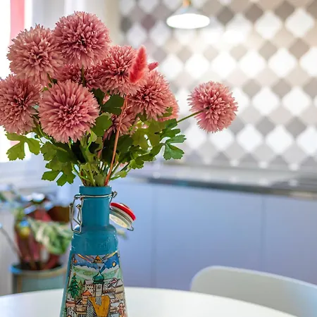 Lamalatestina - In Front Of The Castle *