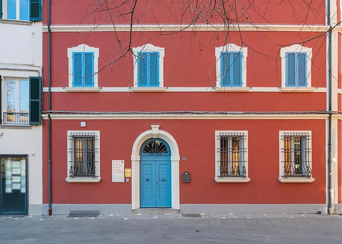 Lamalatestina - In Front Of The Castle Apartment Rimini