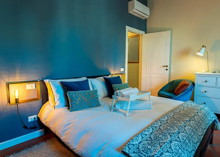 Lamalatestina - In Front Of The Castle *