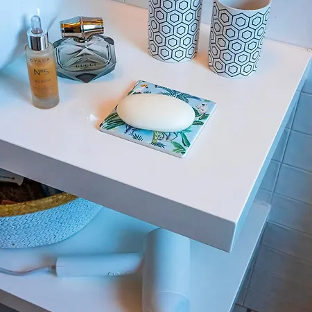 Lamalatestina - In Front Of The Castle *