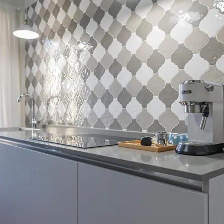 Lamalatestina - In Front Of The Castle