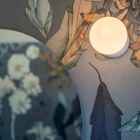 Lamalatestina - In Front Of The Castle *