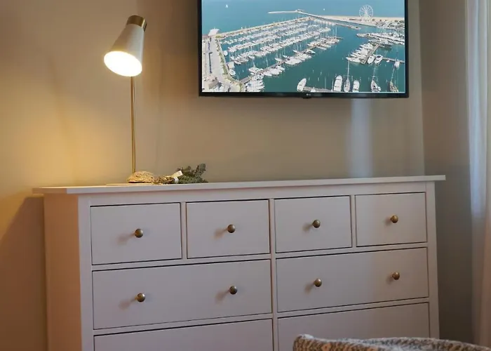 Lamalatestina - In Front Of The Castle *